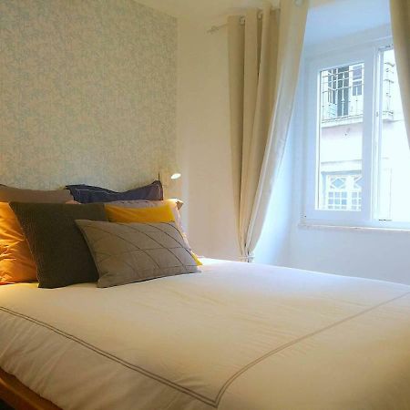 Gorgeous Bairro Alto Apartment Lisbon Bagian luar foto