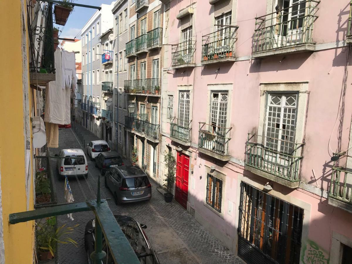 Gorgeous Bairro Alto Apartment Lisbon Bagian luar foto